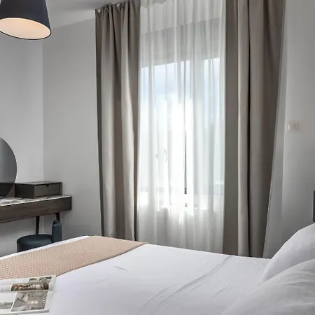 New! Luxury Elara - 50 M2 Hetated Pool Juršići