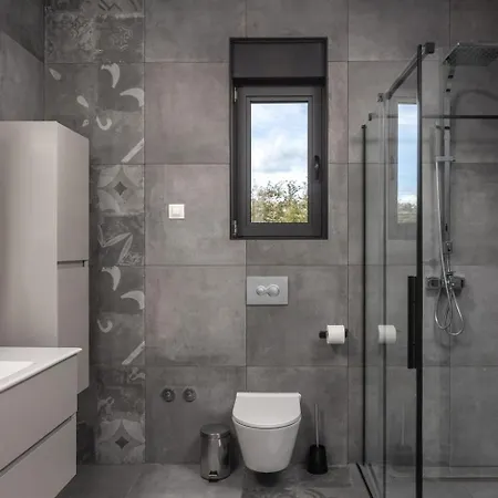 New! Luxury Elara - 50 M2 Hetated Pool ヴィラ *