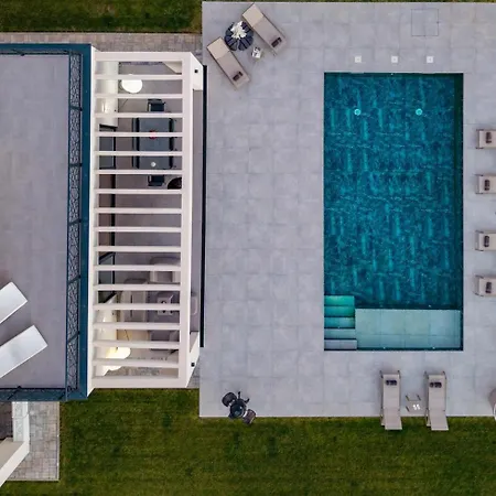 New! Luxury Elara - 50 M2 Hetated Pool ヴィラ *